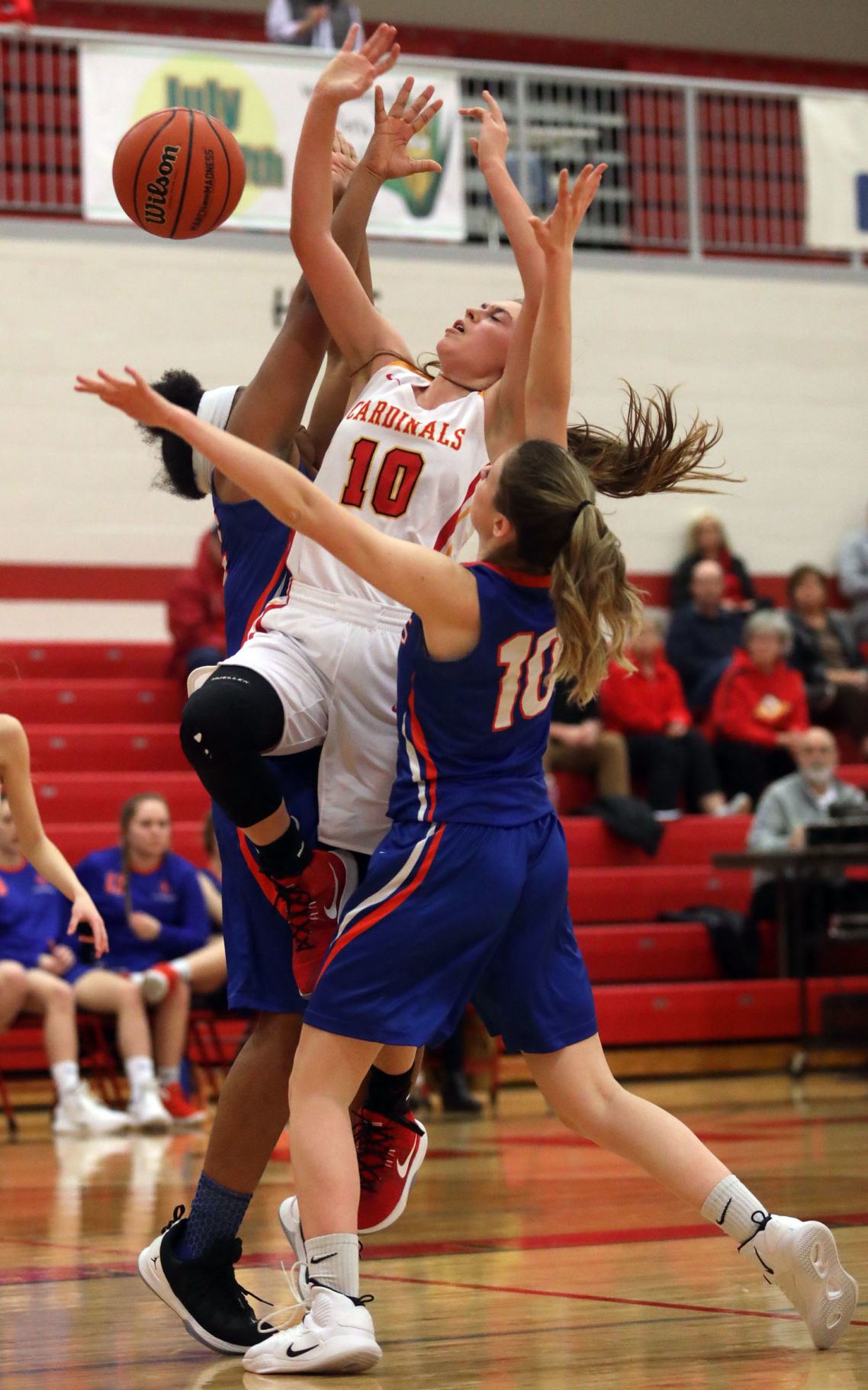 Warrensburg Latham vs Argenta Oreana girls basketball 5 2.4.19.jpg